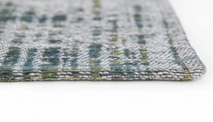 Kolorowy dywan nowoczesny w perspektywie