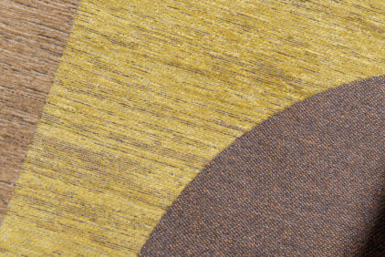 Nowoczesny brązowo miodowy dywan - BAUHAUS GOLD 9159 - aranżacja