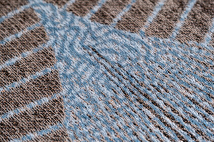 Niebiesko czarny dywan - KIMONO BLUE 9160 - dywan z bliska