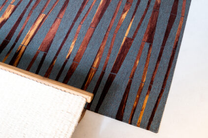 Nowoczesny brązowo szary dywan ze wzorem bambusa - BAMBOO 9165 - widok z boku