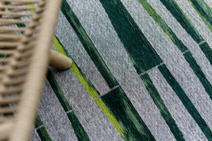 Nowoczesny zielono szary dywan ze wzorem bambusa - BAMBOO 9166 - zbliżenie