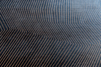Czarny dywan geometryczny - SAN ANDREAS BLACK GOLD 9169 - wzór