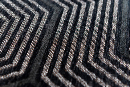 Czarny dywan ze srebrną nitką - LABIRYNT PENTI BLACK 9173 - srebrna nić