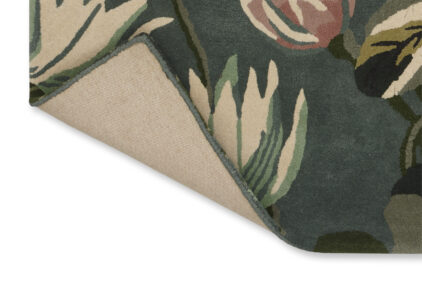 Szaro Zielony Dywan w Kwiaty - WATERLILY MIDNIGHT POND 038608 - zagięty dywan